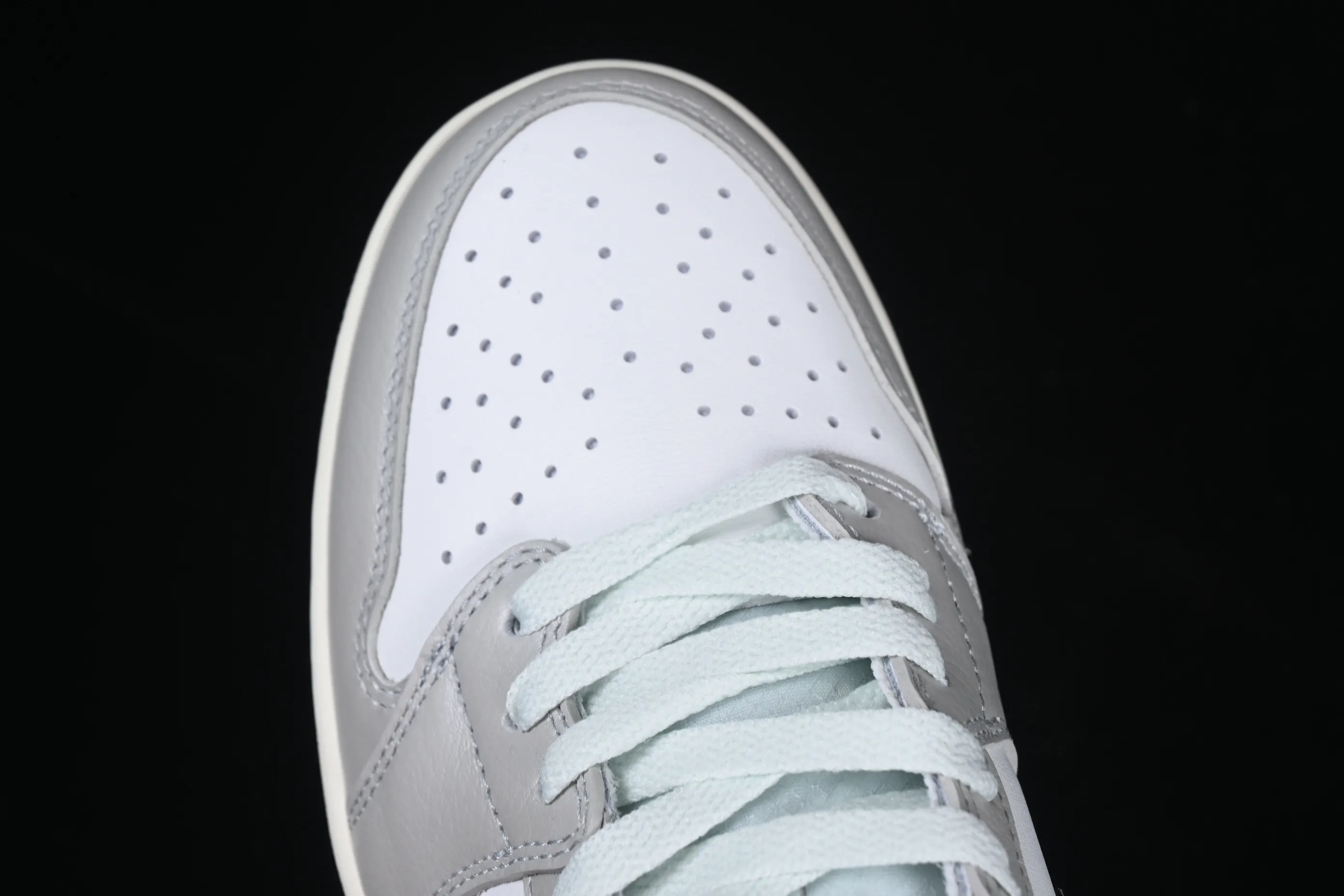 All Categories Air Jordan Jordan Series Basketball Shoes Air Jordan 1 Low Air Jordan 1 Low OG "CNY" AJ1 Joe 1 Year of the Snake Limited Silver Snake Low-top Retro Basketball Shoes HF3144-100